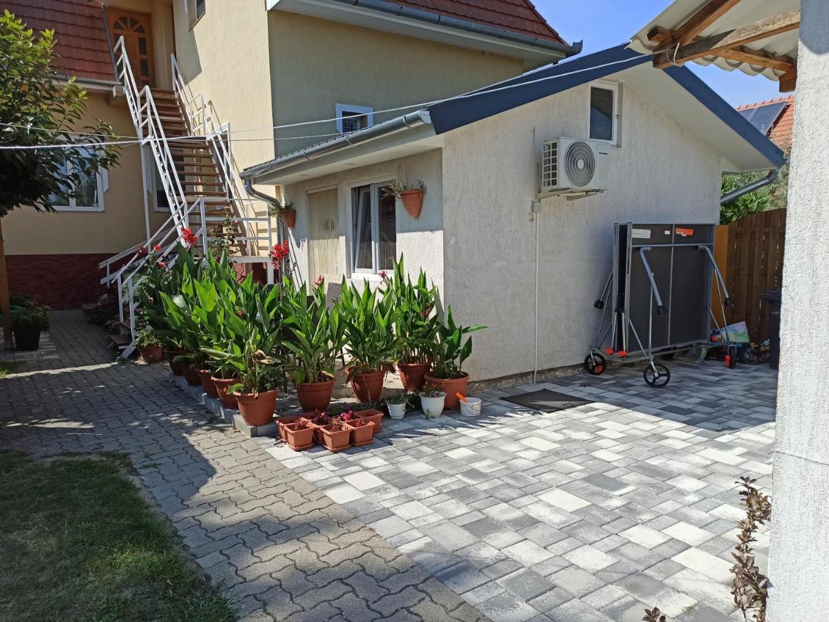 Anikó Apartmanház Balatonföldvár Kültér fotó